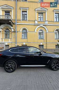 Внедорожник / Кроссовер BMW X4 2021 в 
