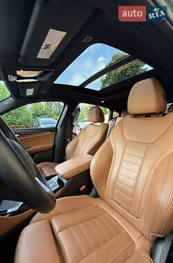 Внедорожник / Кроссовер BMW X4 2021 в 