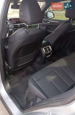 Позашляховик / Кросовер BMW X4 2021 в 
