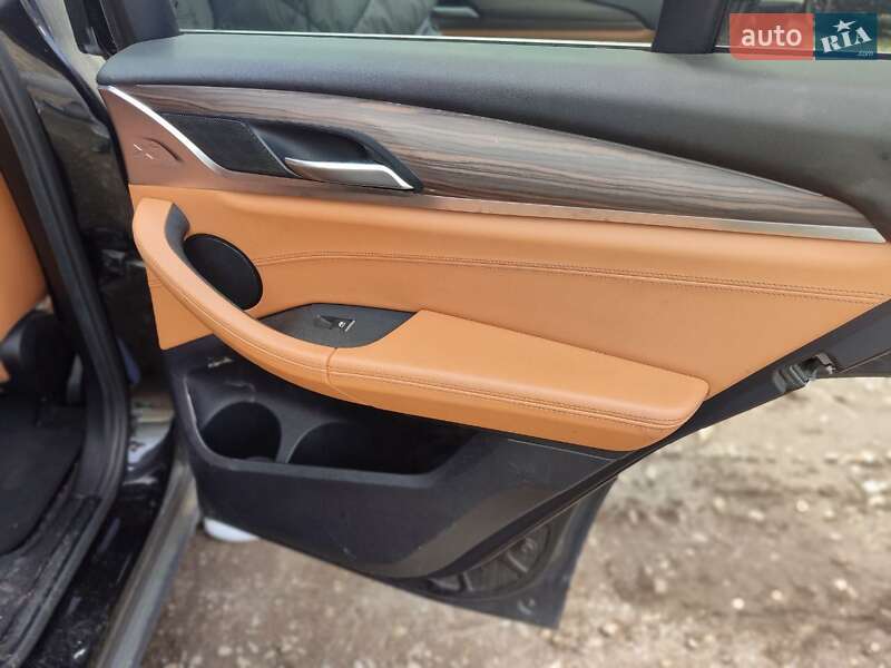 Внедорожник / Кроссовер BMW X4 2019 в Стрые