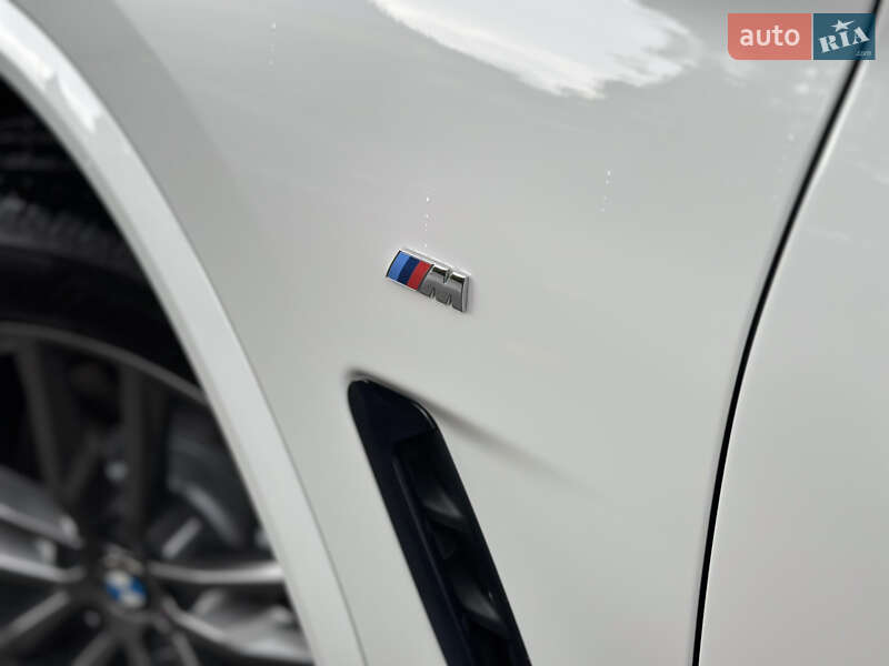 Внедорожник / Кроссовер BMW X4 2020 в Киеве
