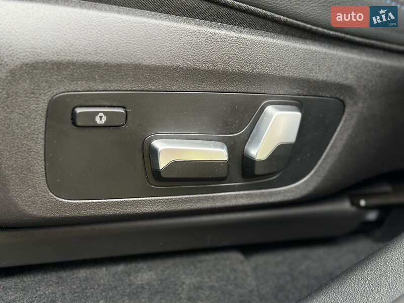 Внедорожник / Кроссовер BMW X4 2020 в Киеве