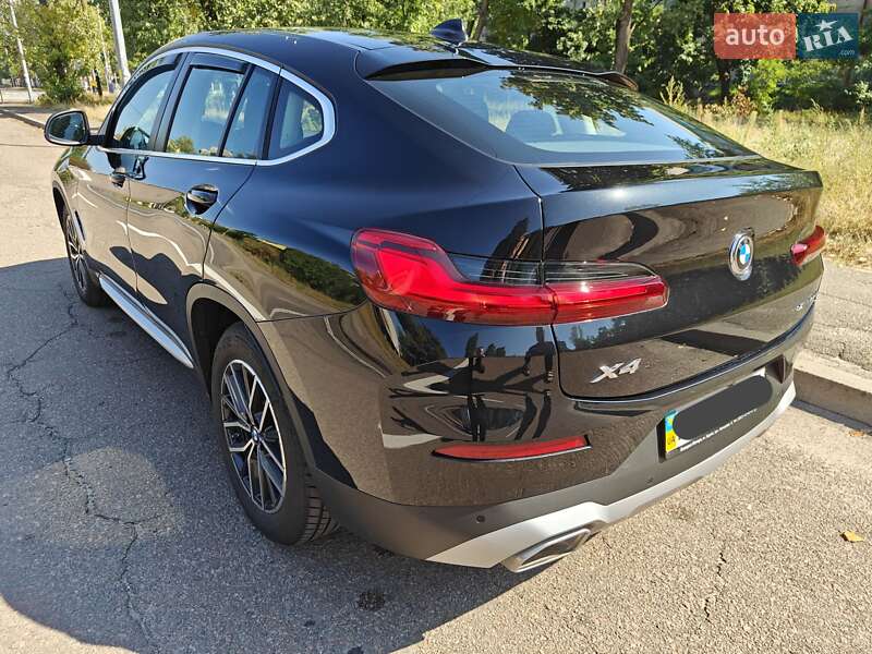 Внедорожник / Кроссовер BMW X4 2022 в Киеве