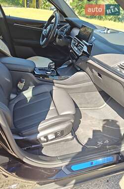 Внедорожник / Кроссовер BMW X4 2022 в Киеве