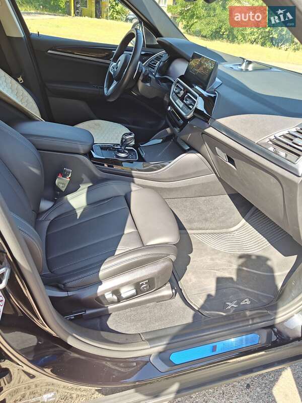 Внедорожник / Кроссовер BMW X4 2022 в Киеве
