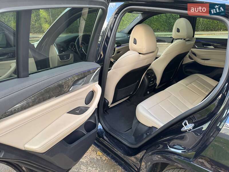 Внедорожник / Кроссовер BMW X4 2018 в Киеве