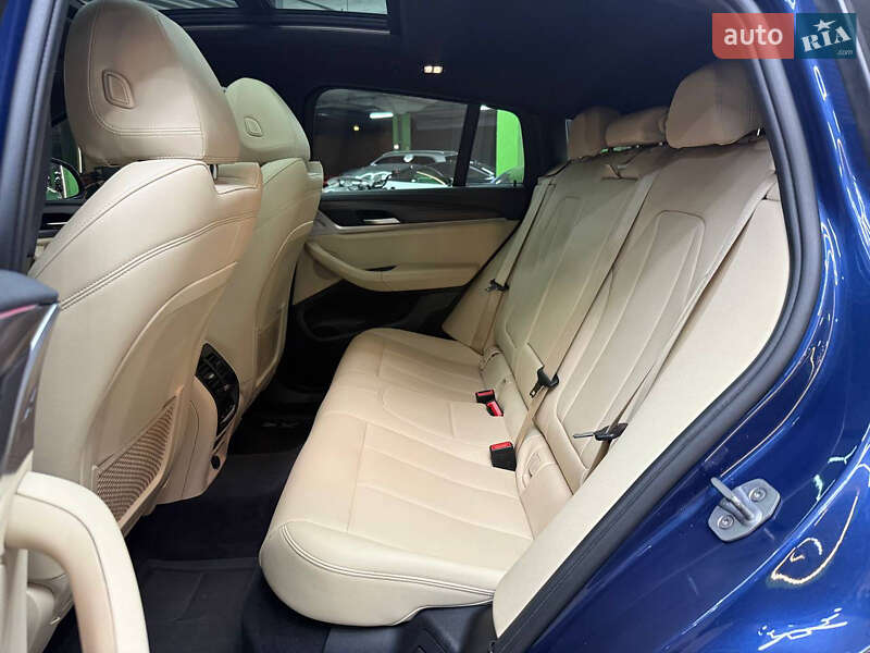 Внедорожник / Кроссовер BMW X4 2019 в Киеве