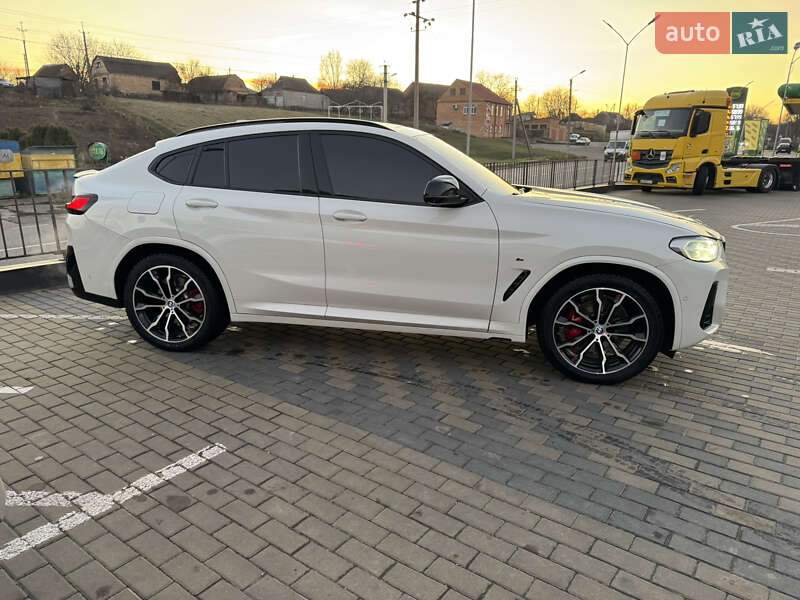 Внедорожник / Кроссовер BMW X4 2022 в Черкассах