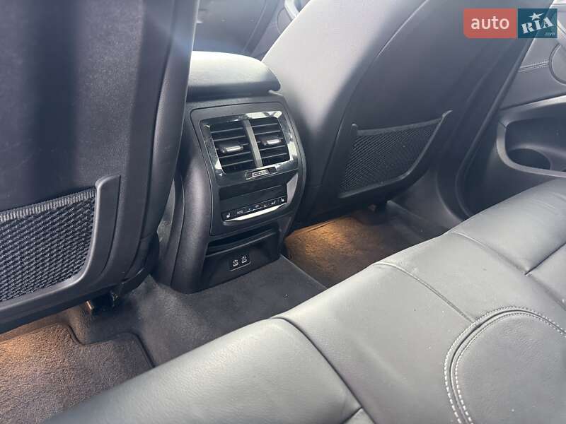 Внедорожник / Кроссовер BMW X4 2021 в Тернополе