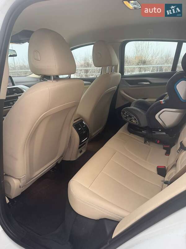 Внедорожник / Кроссовер BMW X4 2021 в Киеве