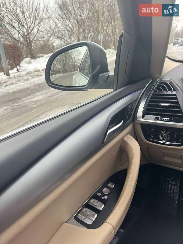 Внедорожник / Кроссовер BMW X4 2021 в Киеве