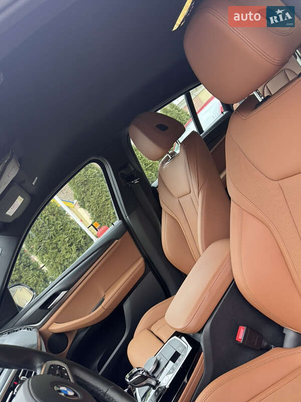 Внедорожник / Кроссовер BMW X4 2022 в Киеве