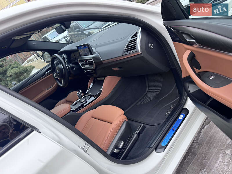 Внедорожник / Кроссовер BMW X4 2022 в Киеве