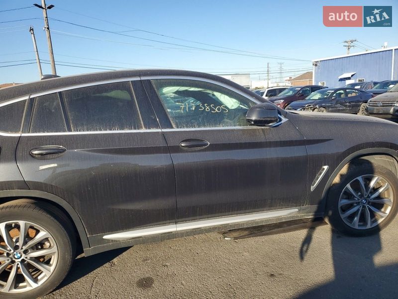 Внедорожник / Кроссовер BMW X4 2019 в Киеве
