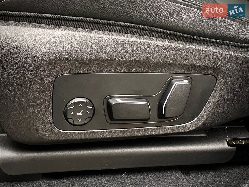 Внедорожник / Кроссовер BMW X4 2024 в Киеве