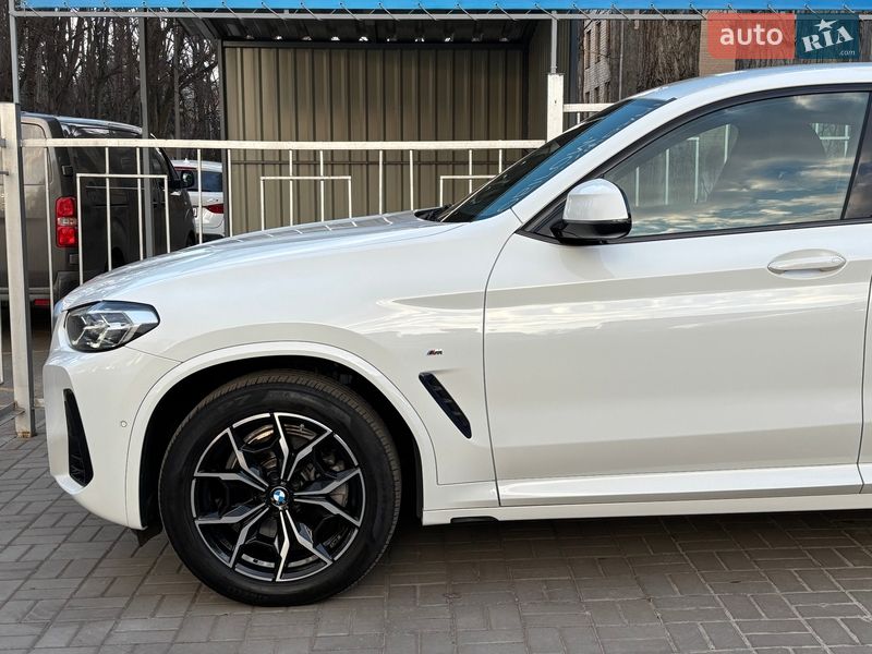 Внедорожник / Кроссовер BMW X4 2022 в Черкассах