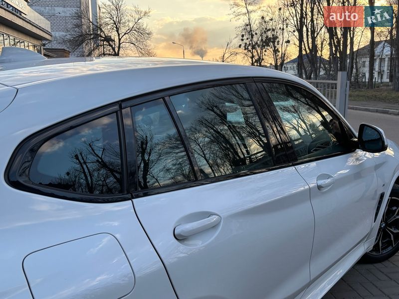 Внедорожник / Кроссовер BMW X4 2022 в Черкассах