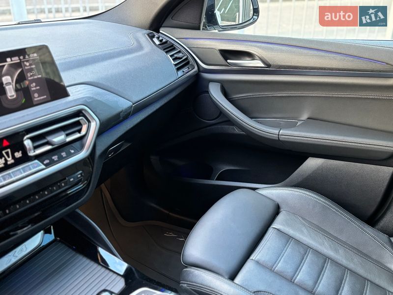 Внедорожник / Кроссовер BMW X4 2022 в Черкассах