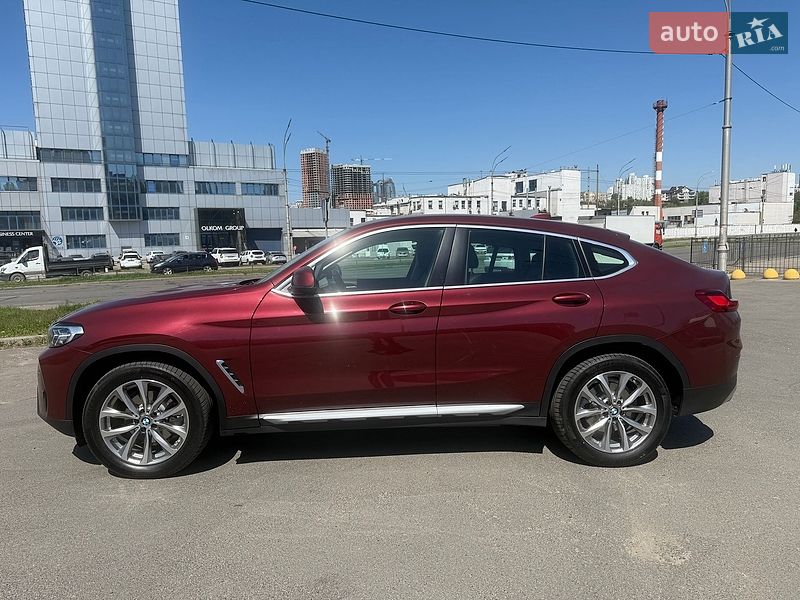 Внедорожник / Кроссовер BMW X4 2022 в Киеве