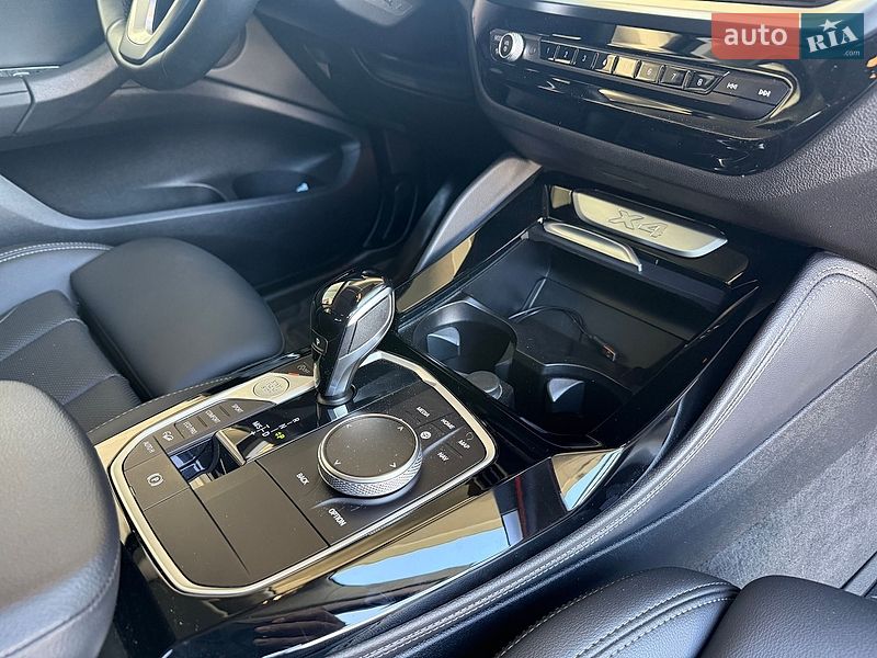 Внедорожник / Кроссовер BMW X4 2022 в Киеве