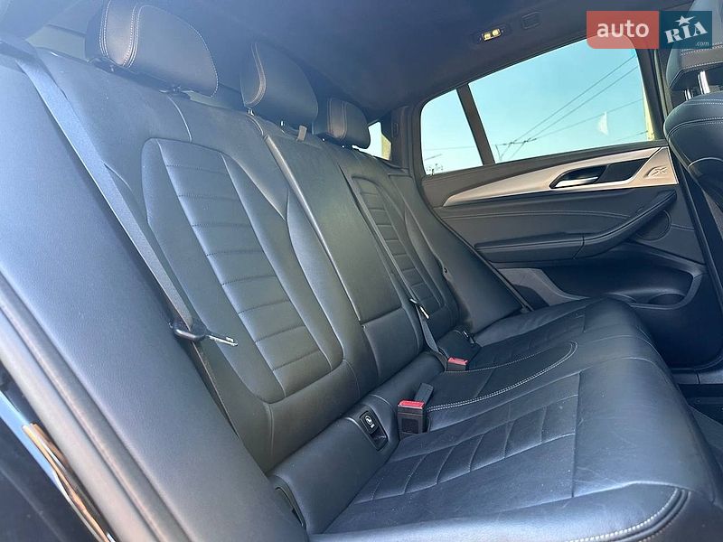 Внедорожник / Кроссовер BMW X4 2021 в Киеве