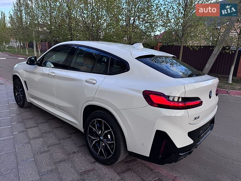 Внедорожник / Кроссовер BMW X4 2022 в Киеве