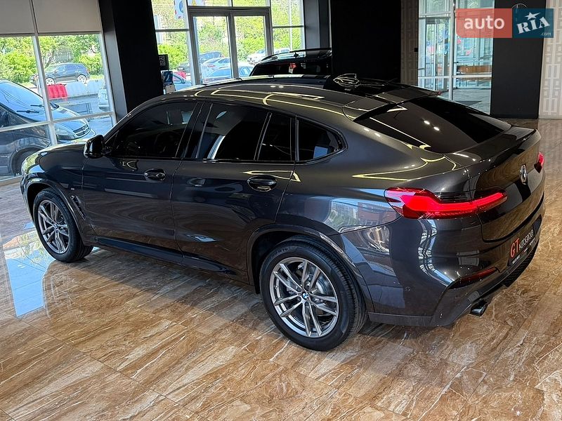 Внедорожник / Кроссовер BMW X4 2021 в Киеве