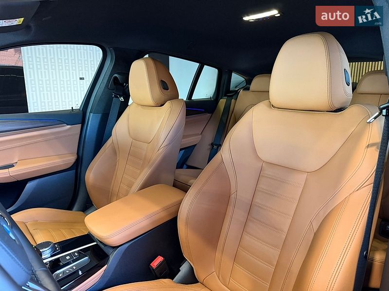 Внедорожник / Кроссовер BMW X4 2021 в Киеве