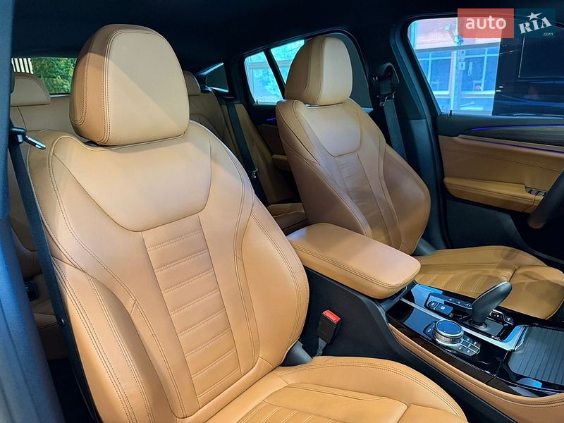 Внедорожник / Кроссовер BMW X4 2021 в Киеве