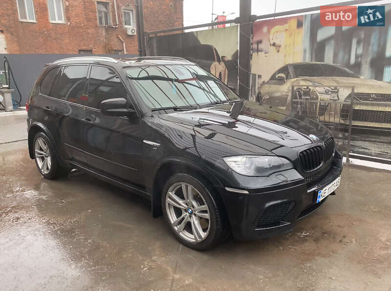 Внедорожник / Кроссовер BMW X5 M 2010 в 