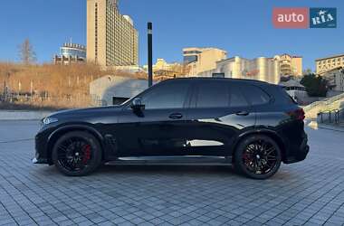 Позашляховик / Кросовер BMW X5 M 2023 в 