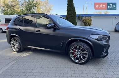 Внедорожник / Кроссовер BMW X5 M 2021 в 