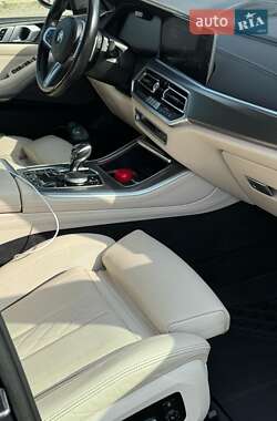 Внедорожник / Кроссовер BMW X5 M 2019 в 