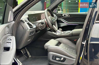 Позашляховик / Кросовер BMW X5 M 2023 в 