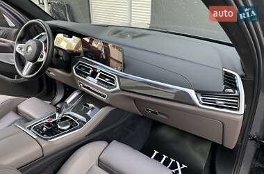 Внедорожник / Кроссовер BMW X5 M 2022 в 