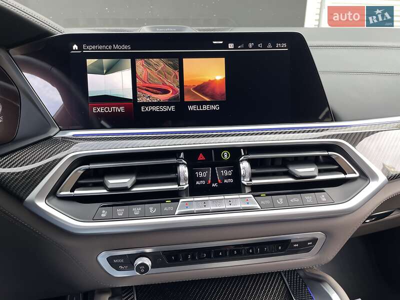 Внедорожник / Кроссовер BMW X5 M 2022 в Киеве
