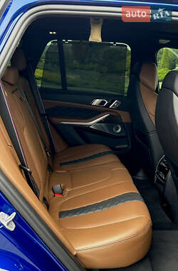 Внедорожник / Кроссовер BMW X5 M 2022 в 