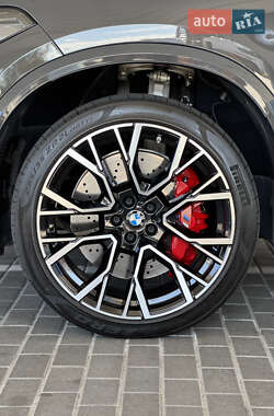 Позашляховик / Кросовер BMW X5 M 2022 в 
