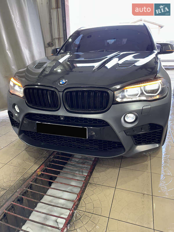 Позашляховик / Кросовер BMW X5 M 2016 в Вишневому