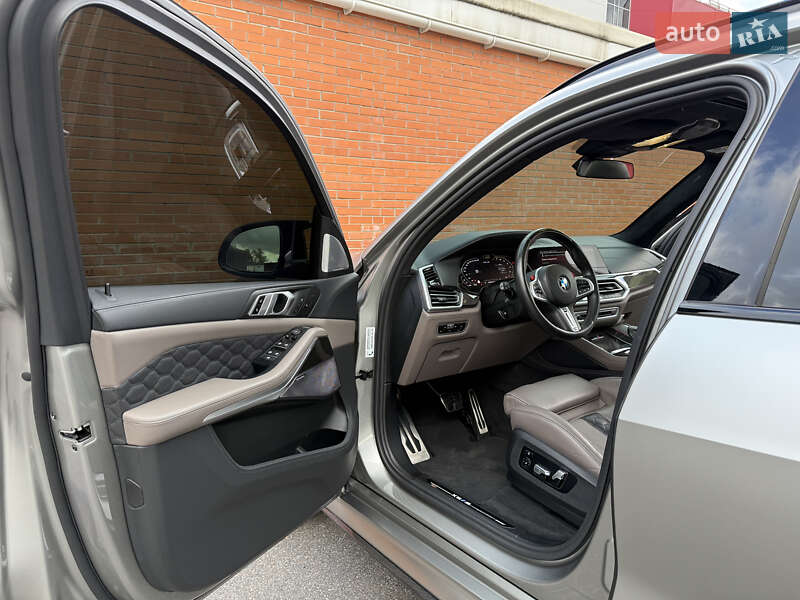 Внедорожник / Кроссовер BMW X5 M 2022 в Киеве