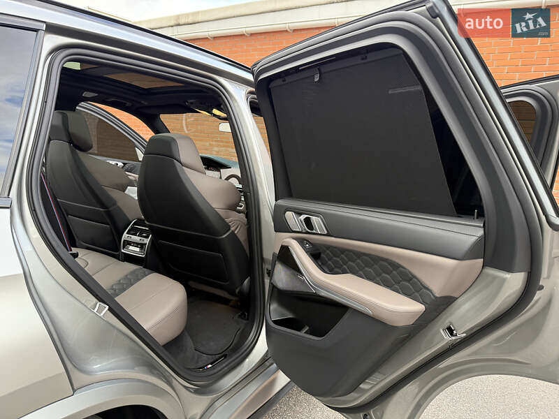 Внедорожник / Кроссовер BMW X5 M 2022 в Киеве