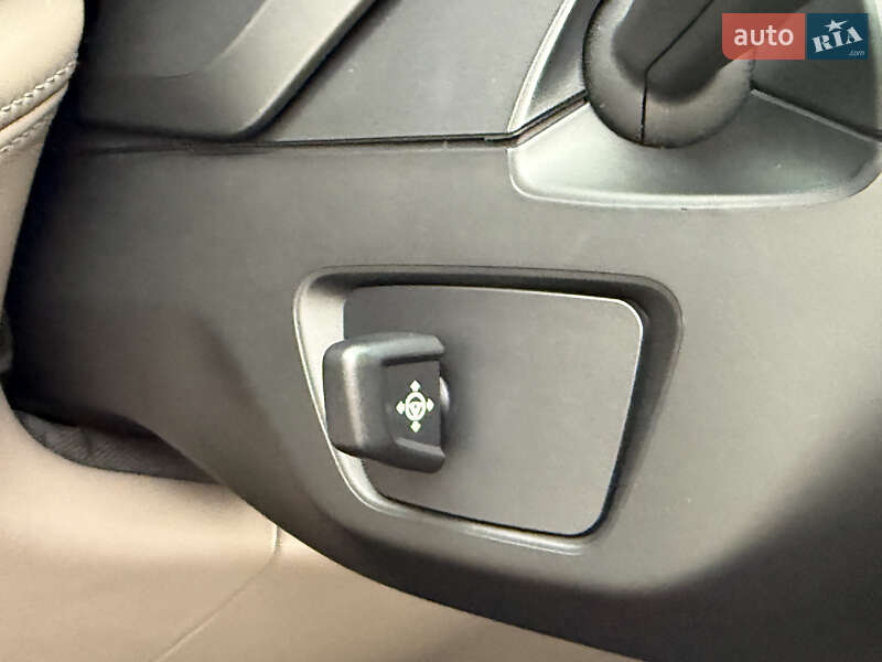 Внедорожник / Кроссовер BMW X5 M 2022 в Киеве