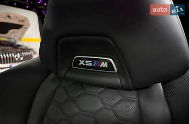 Внедорожник / Кроссовер BMW X5 M 2022 в 