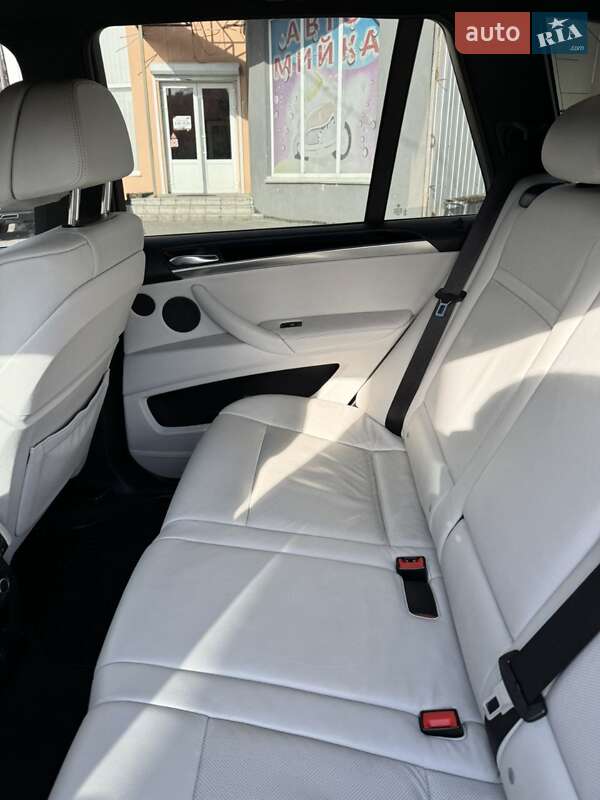 Внедорожник / Кроссовер BMW X5 M 2011 в Хмельницком