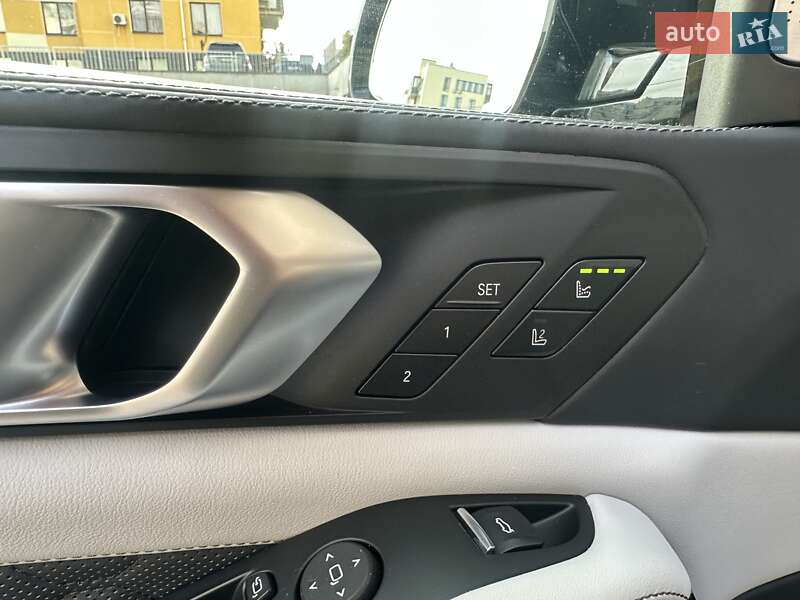 Внедорожник / Кроссовер BMW X5 M 2021 в Киеве