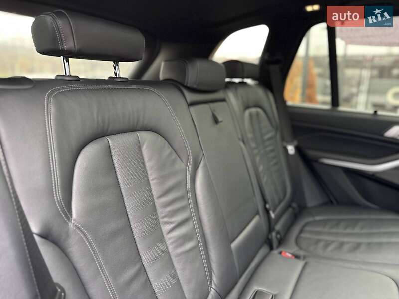 Позашляховик / Кросовер BMW X5 M 2019 в Києві