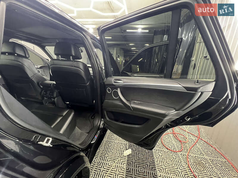 Внедорожник / Кроссовер BMW X5 M 2012 в Киеве фото 4 Внедорожник / Кроссовер BMW X5 M 2012 в Киеве