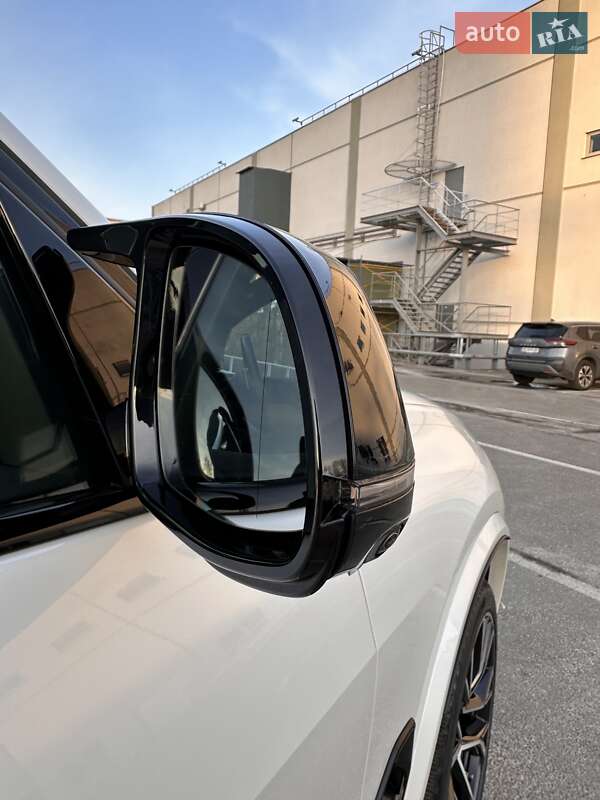 Внедорожник / Кроссовер BMW X5 M 2022 в Киеве