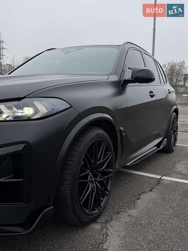 Внедорожник / Кроссовер BMW X5 M 2021 в Киеве