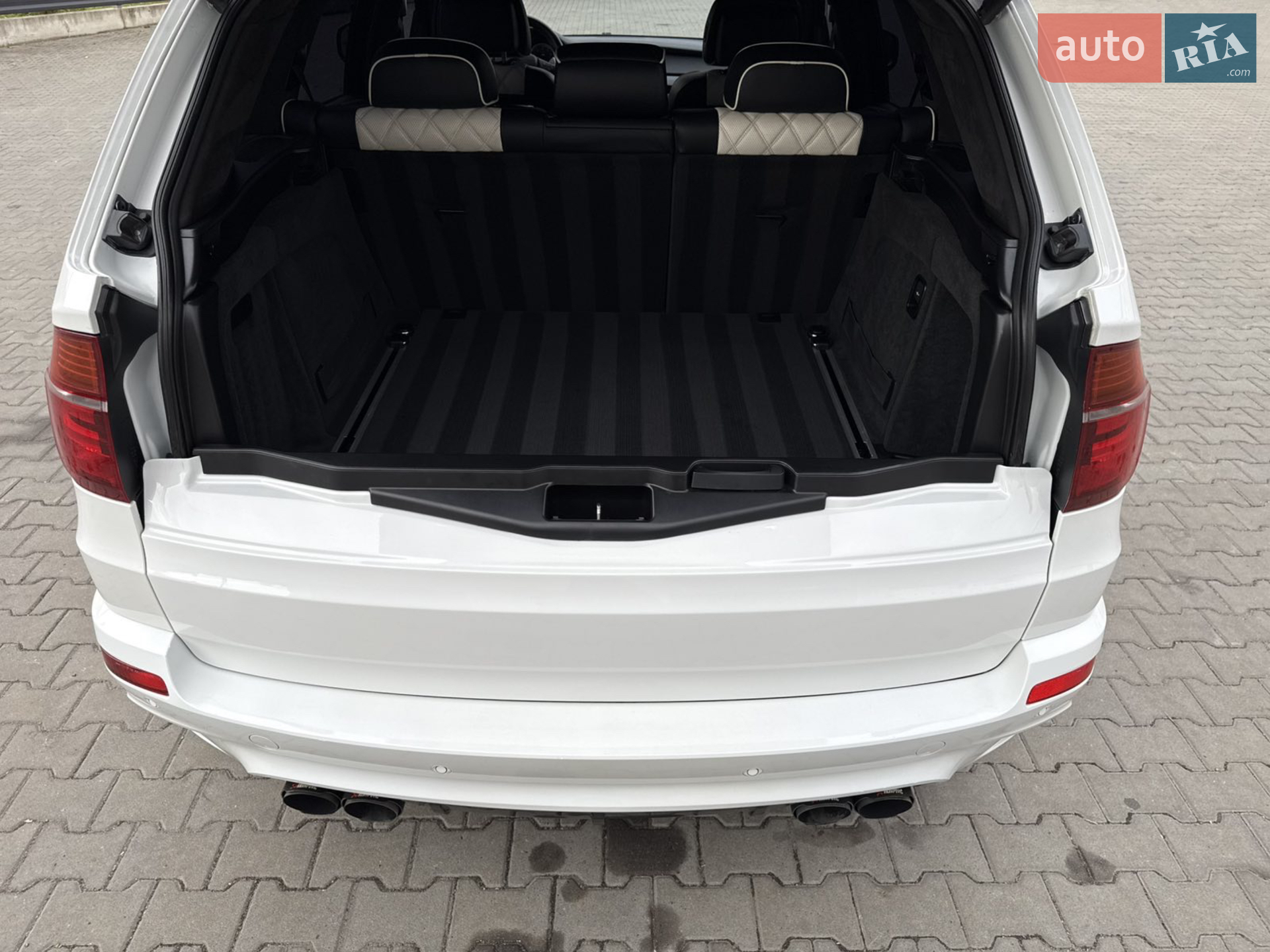2010 BMW X5 M - мініатюра 18